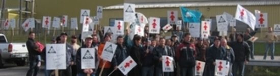 Fermeture de l’usine Uniboard de Lac-des-Îles  – Manifestation populaire en appui aux travailleurs